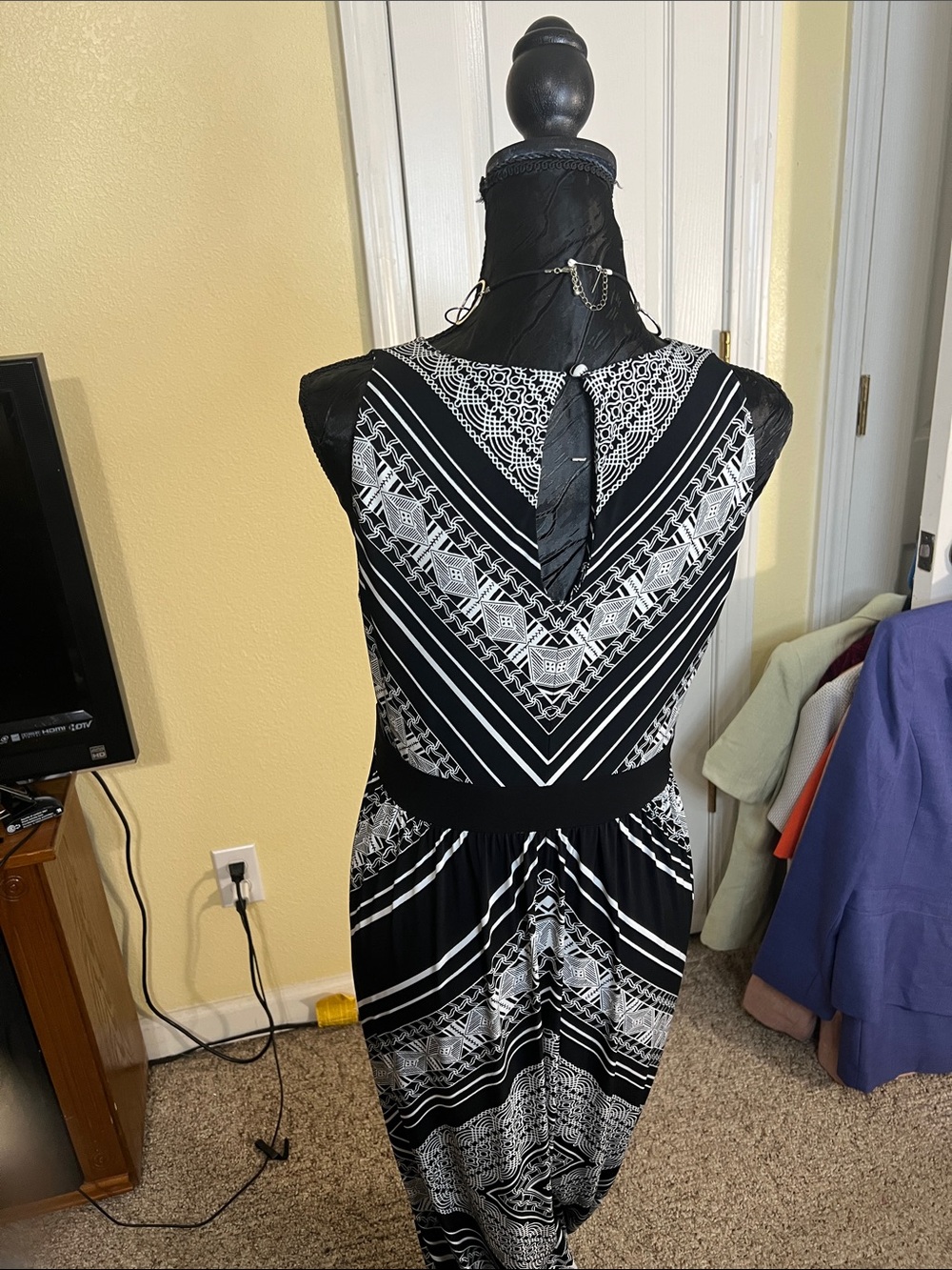 Apt. 9 Black & White Geometric Maxi Dress - Picture 2 of 2